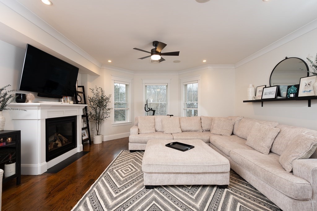 39 Coffey St # 4