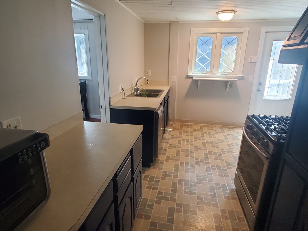 24-R Spring Garden St