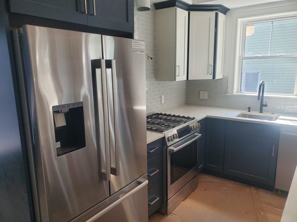 10 Hallet Street # 1