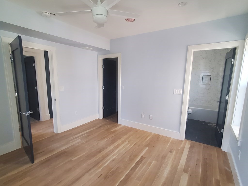 10 Hallet Street # 1