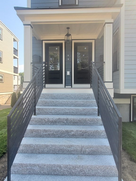 10 Hallet Street # 1