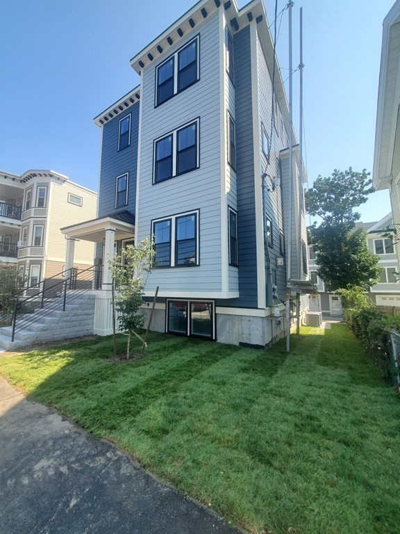 10 Hallet Street # 1