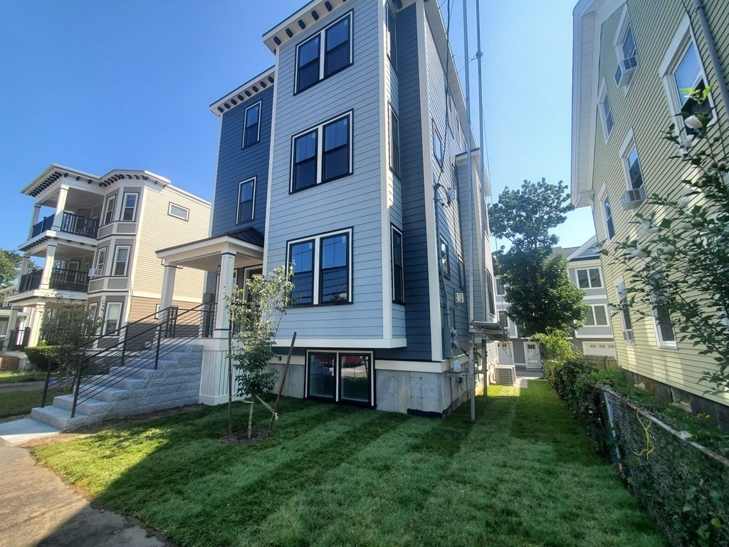 10 Hallet Street # 1