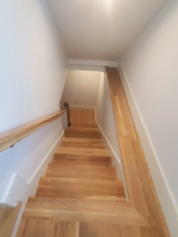 10 Hallet Street # 1