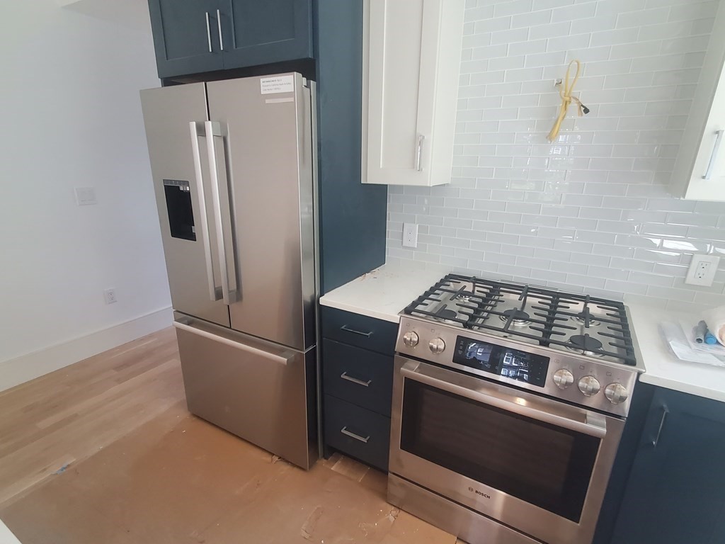 10 Hallet Street # 1