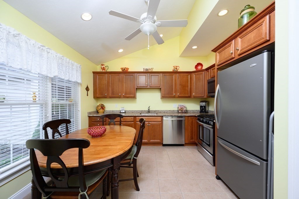 25 Hemlock Cir # 25