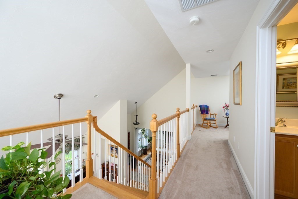 25 Hemlock Cir # 25