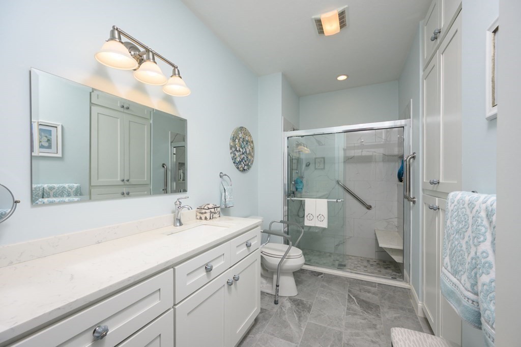 25 Hemlock Cir # 25