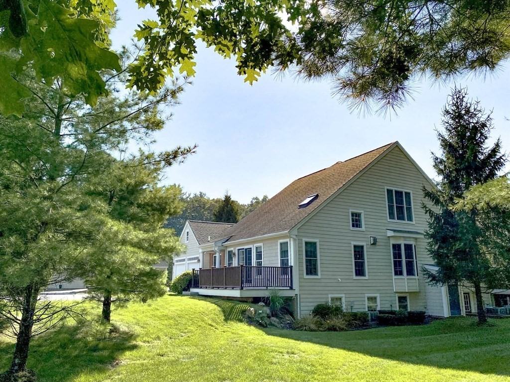 25 Hemlock Cir # 25
