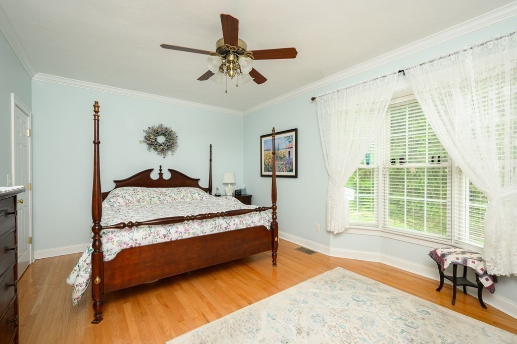 25 Hemlock Cir # 25