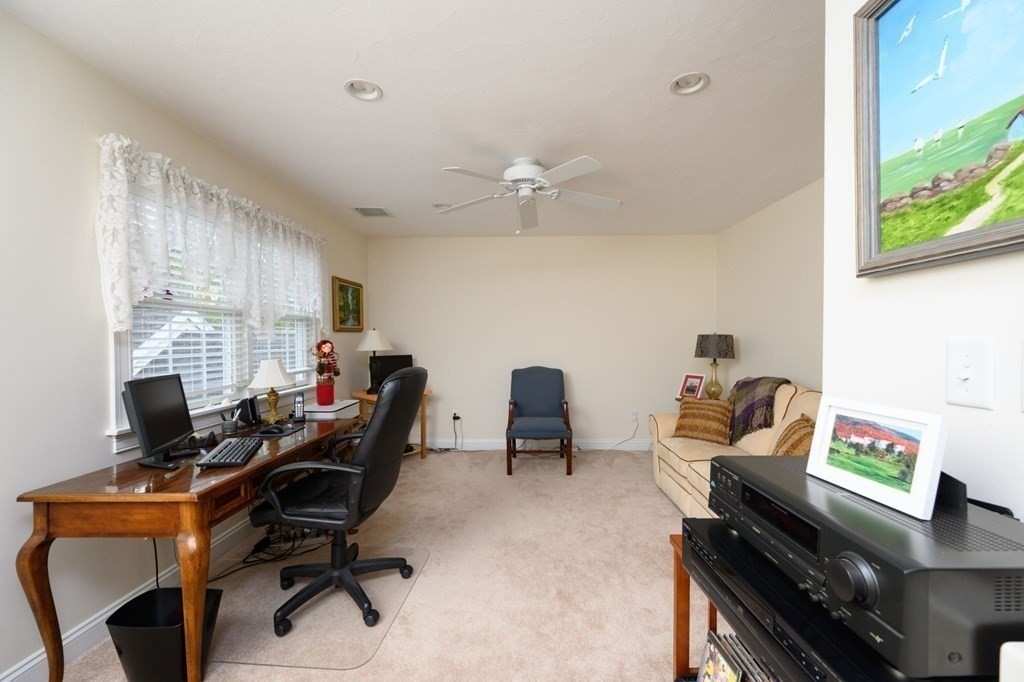 25 Hemlock Cir # 25