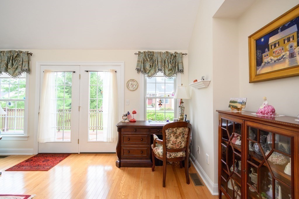 25 Hemlock Cir # 25
