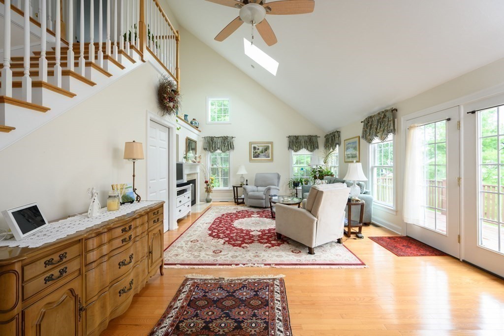 25 Hemlock Cir # 25