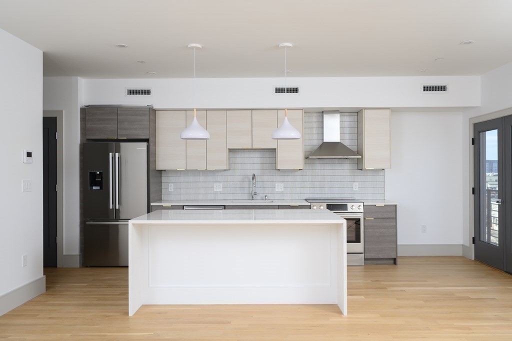19 Clapp Street # 8