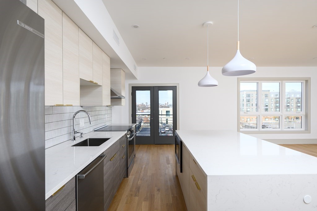 19 Clapp Street # 8