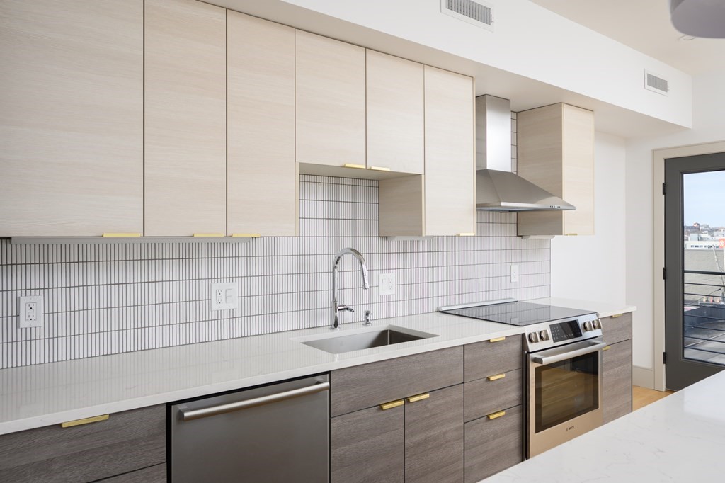 19 Clapp Street # 8