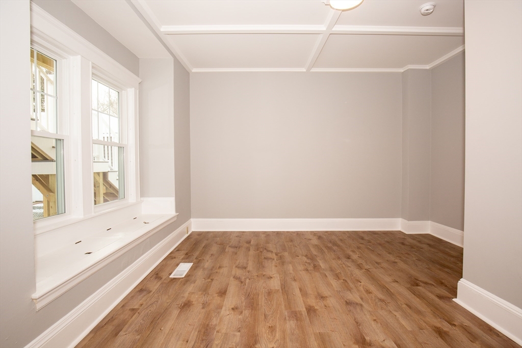 1121 Commercial Street # 1