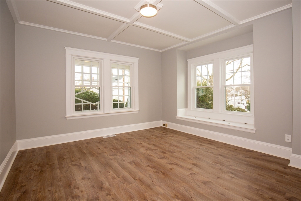 1121 Commercial Street # 1