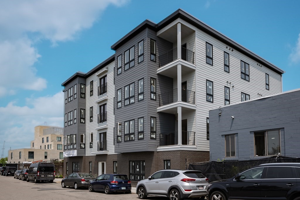 19 Clapp Street # 3