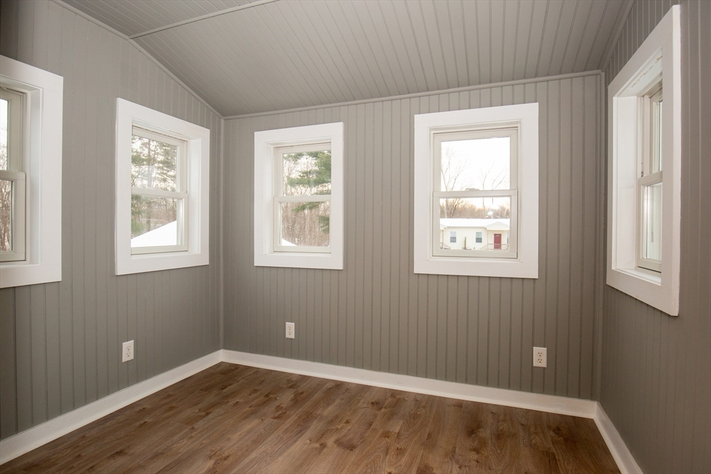 1121 Commercial Street # 2