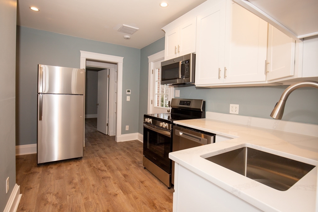 1121 Commercial Street # 2