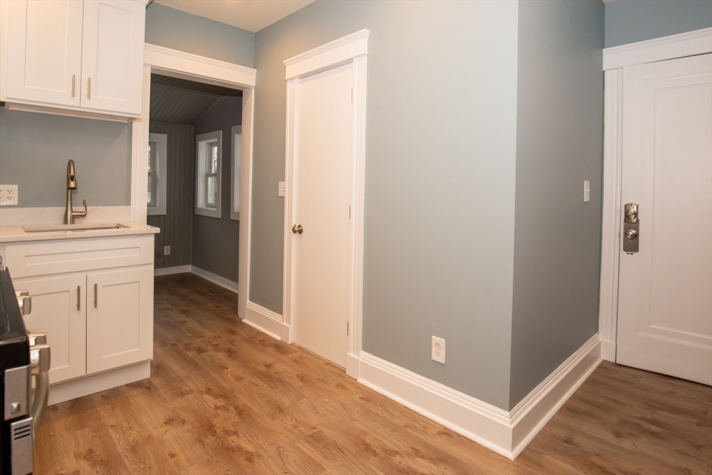 1121 Commercial Street # 2