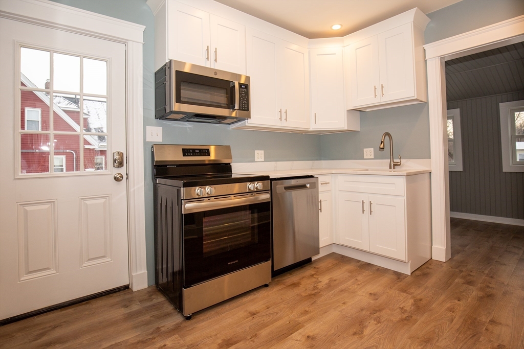 1121 Commercial Street # 2
