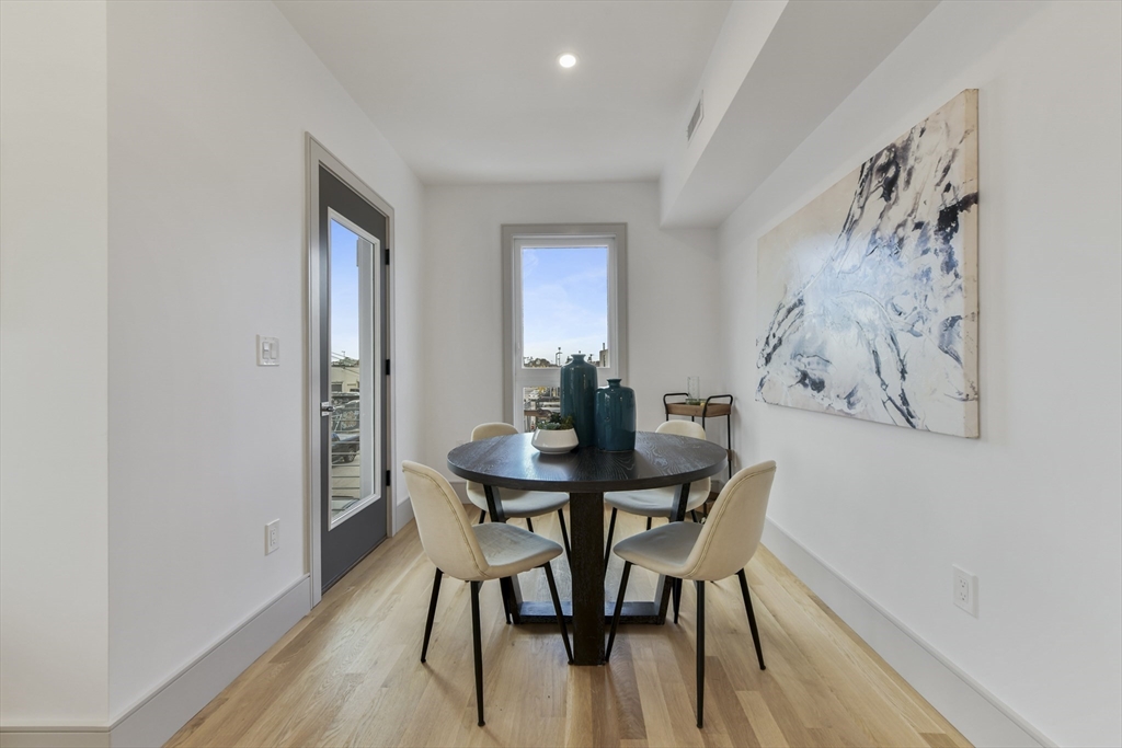 19 Clapp St. # 4