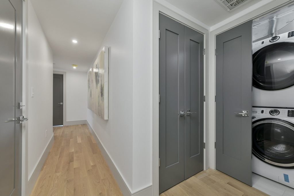 19 Clapp St. # 4