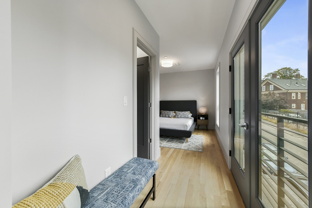 19 Clapp St. # 4