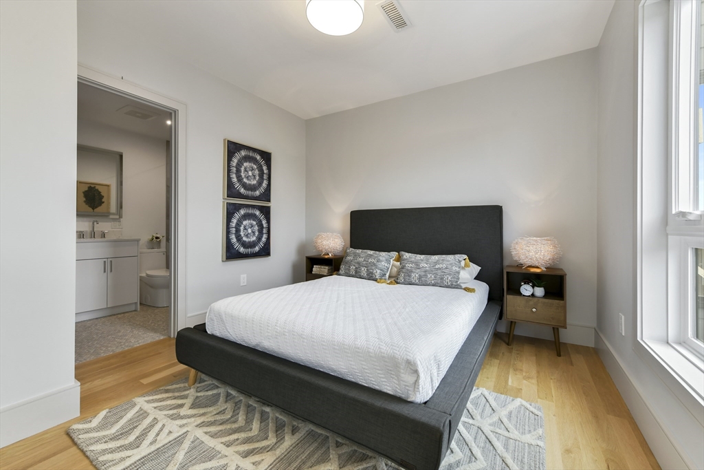 19 Clapp St. # 4