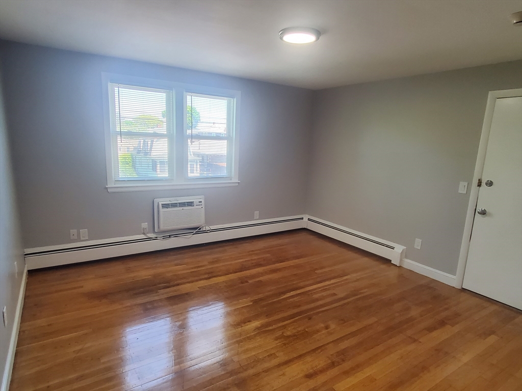 433 Sea Street # 6