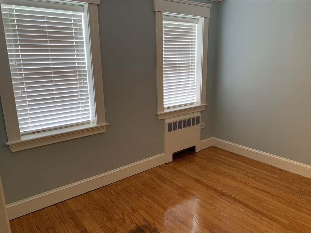 33 Lennon Court # 32
