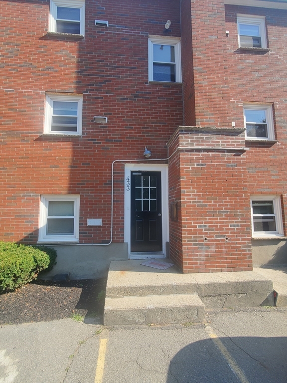 433 Sea Street # 3