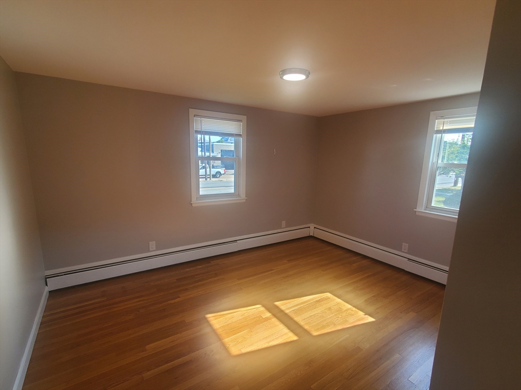 433 Sea Street # 3