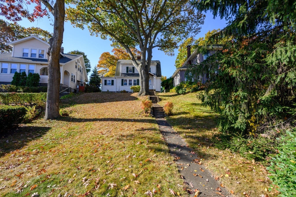 1427 Quincy Shore Dr
