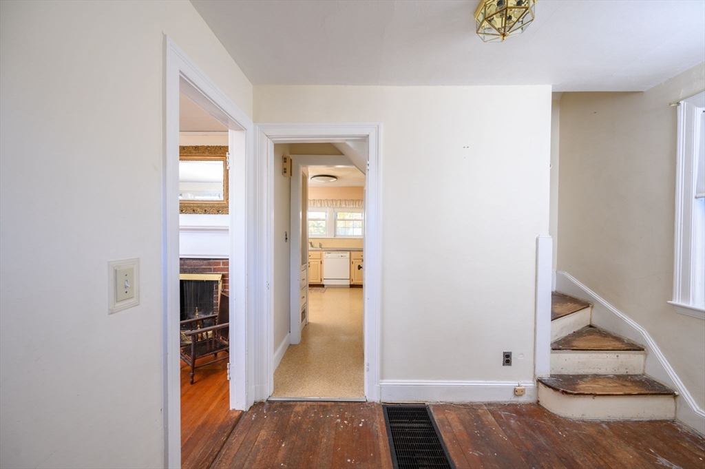 1427 Quincy Shore Dr