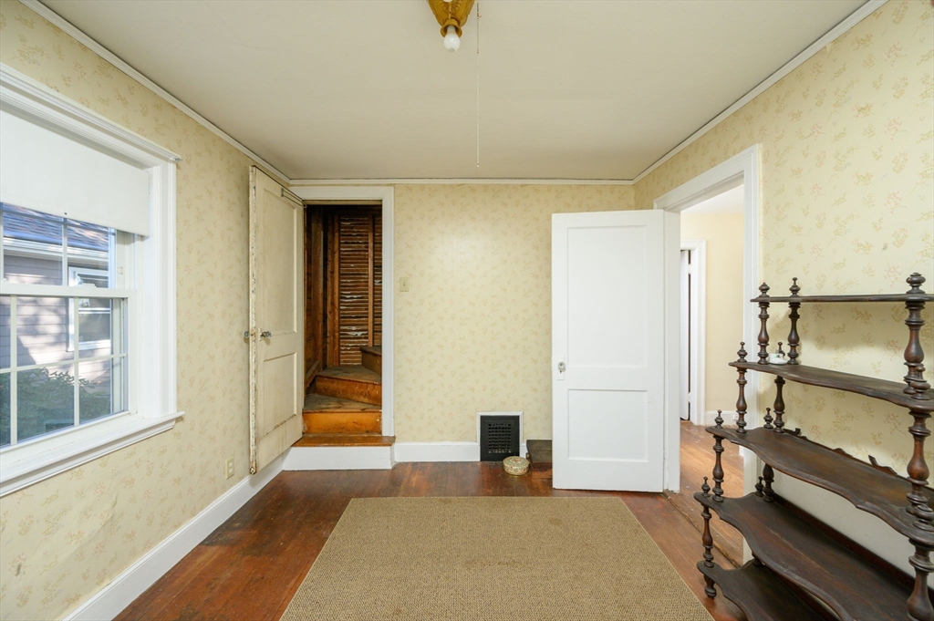 1427 Quincy Shore Dr