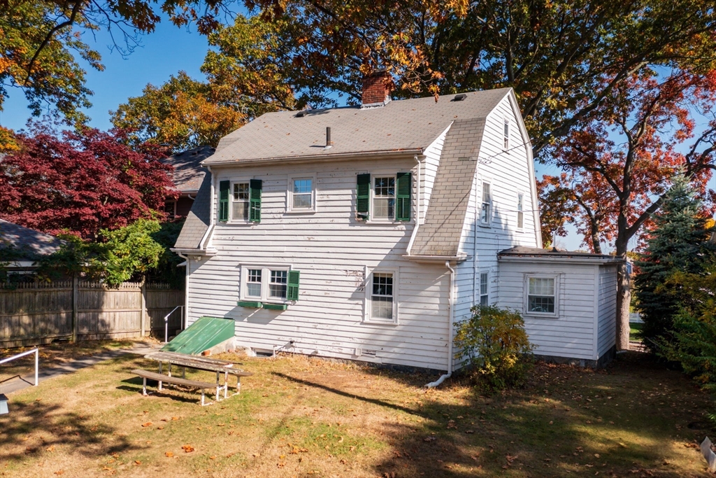 1427 Quincy Shore Dr