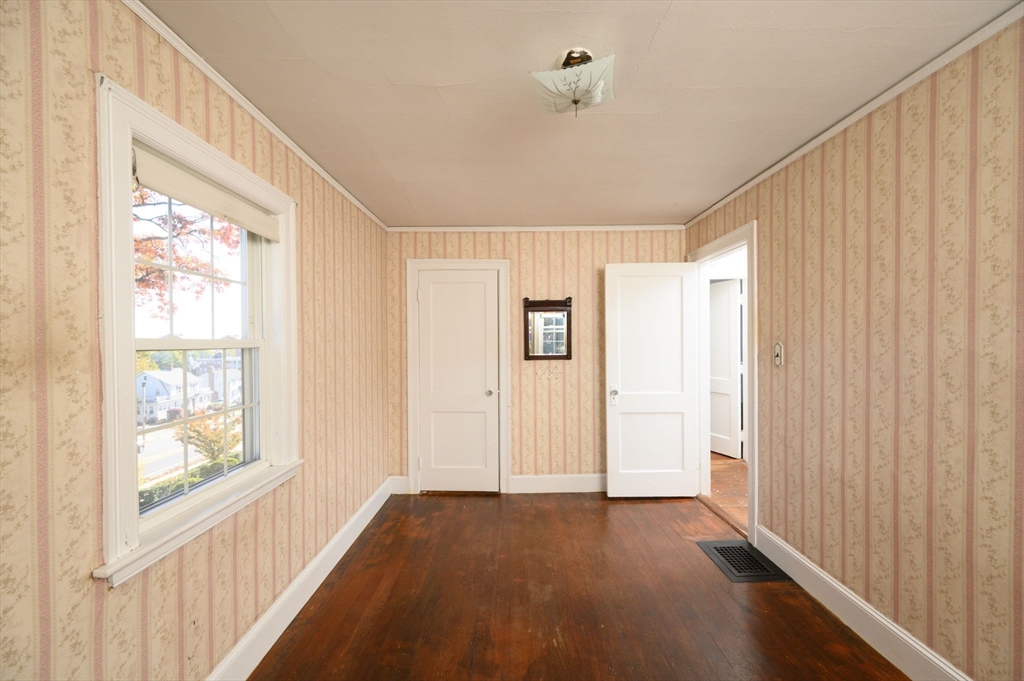 1427 Quincy Shore Dr