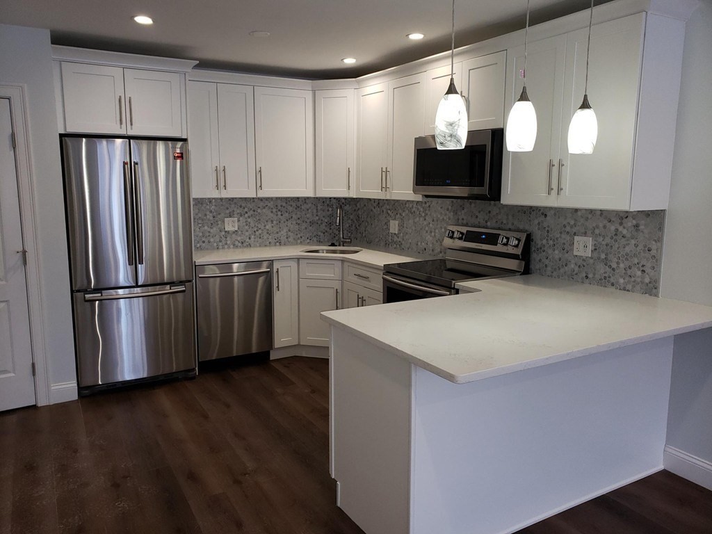 36 Nahant Ave # 4