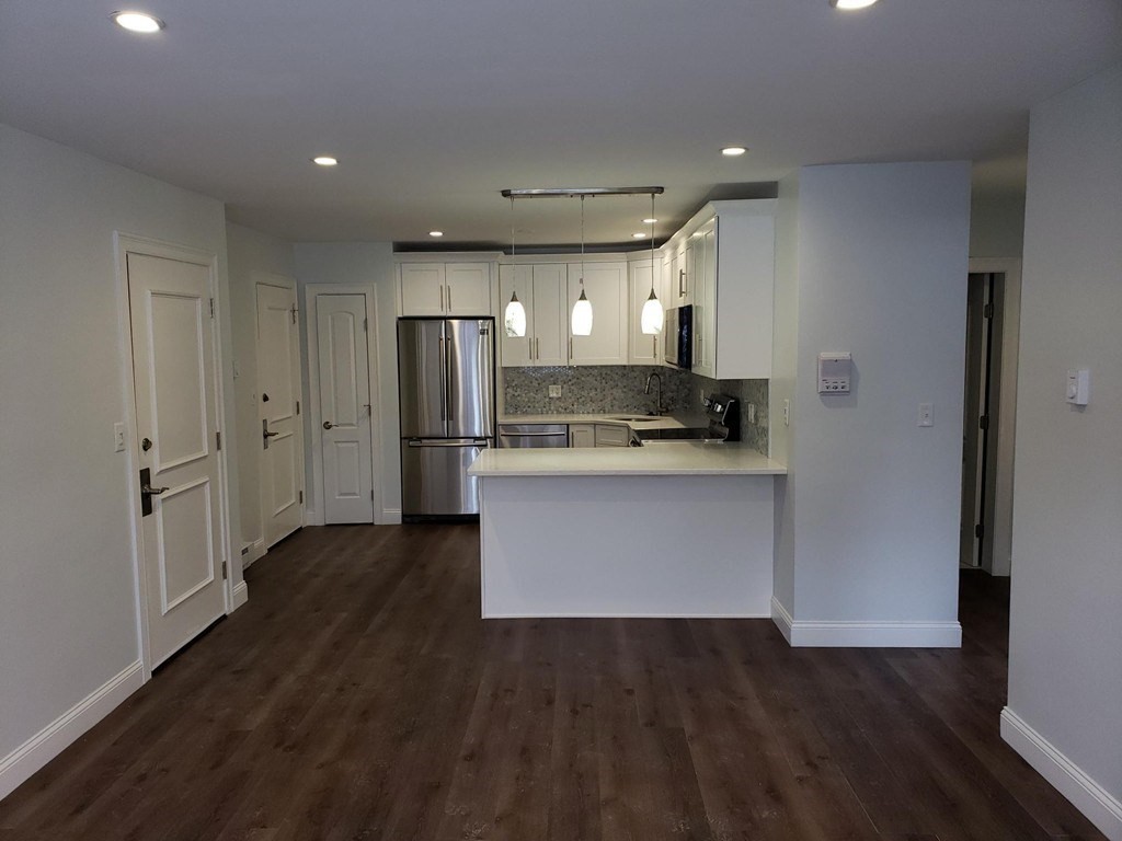 36 Nahant Ave # 4