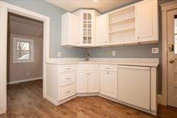 1121 Commercial Street # 3