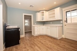 1121 Commercial Street # 3