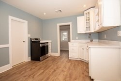 1121 Commercial Street # 3