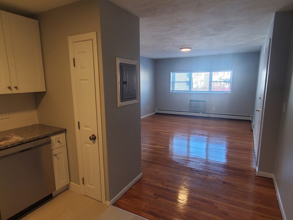 4 Oakcrest Road # 23