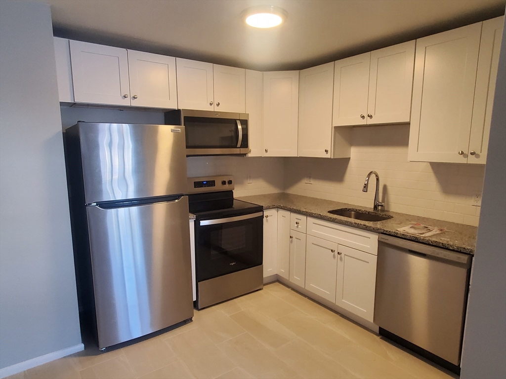 4 Oakcrest Road # 23