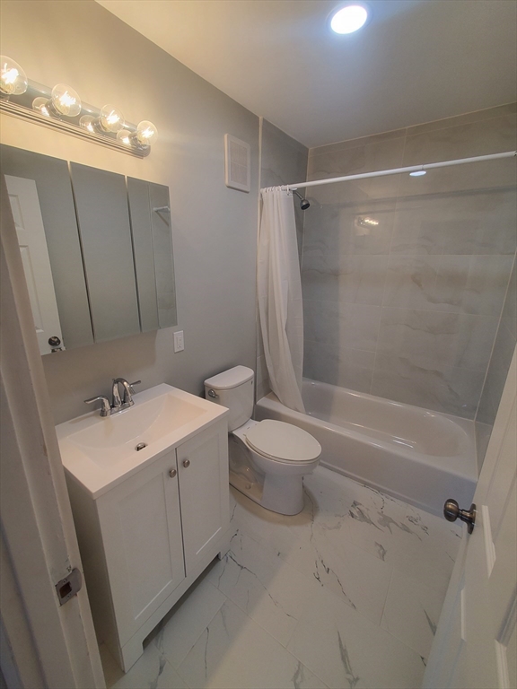 4 Oakcrest Road # 23