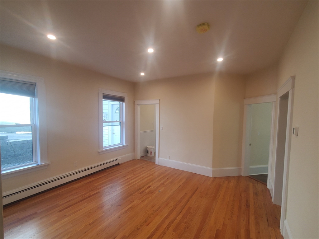 586 Freeport # 1