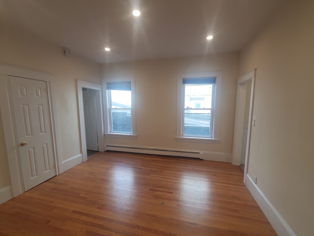 586 Freeport # 1